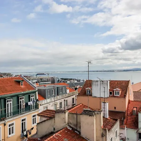 2br Terrace With Tagus View - Air-conditioned | By Airnest דירה *