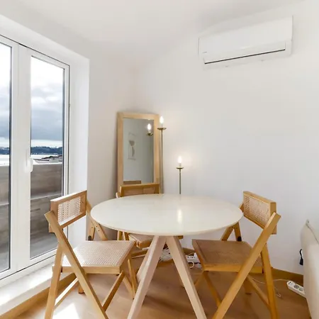 2br Terrace With Tagus View - Air-conditioned | By Airnest דירה *