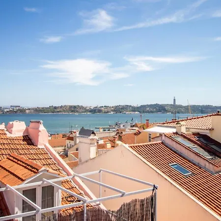 2br Terrace With Tagus View - Air-conditioned | By Airnest Apartment *