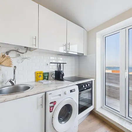 2br Terrace With Tagus View - Air-conditioned | By Airnest Apartment Lisbon