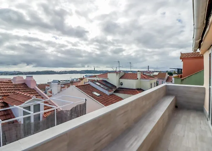 شقة 2br Terrace With Tagus View - Air-conditioned | By Airnest