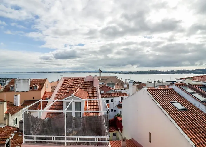شقة 2br Terrace With Tagus View - Air-conditioned | By Airnest *